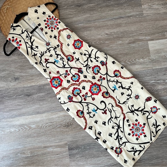 Alice + Olivia jacki embroidered sheath dress - Picture 2 of 10